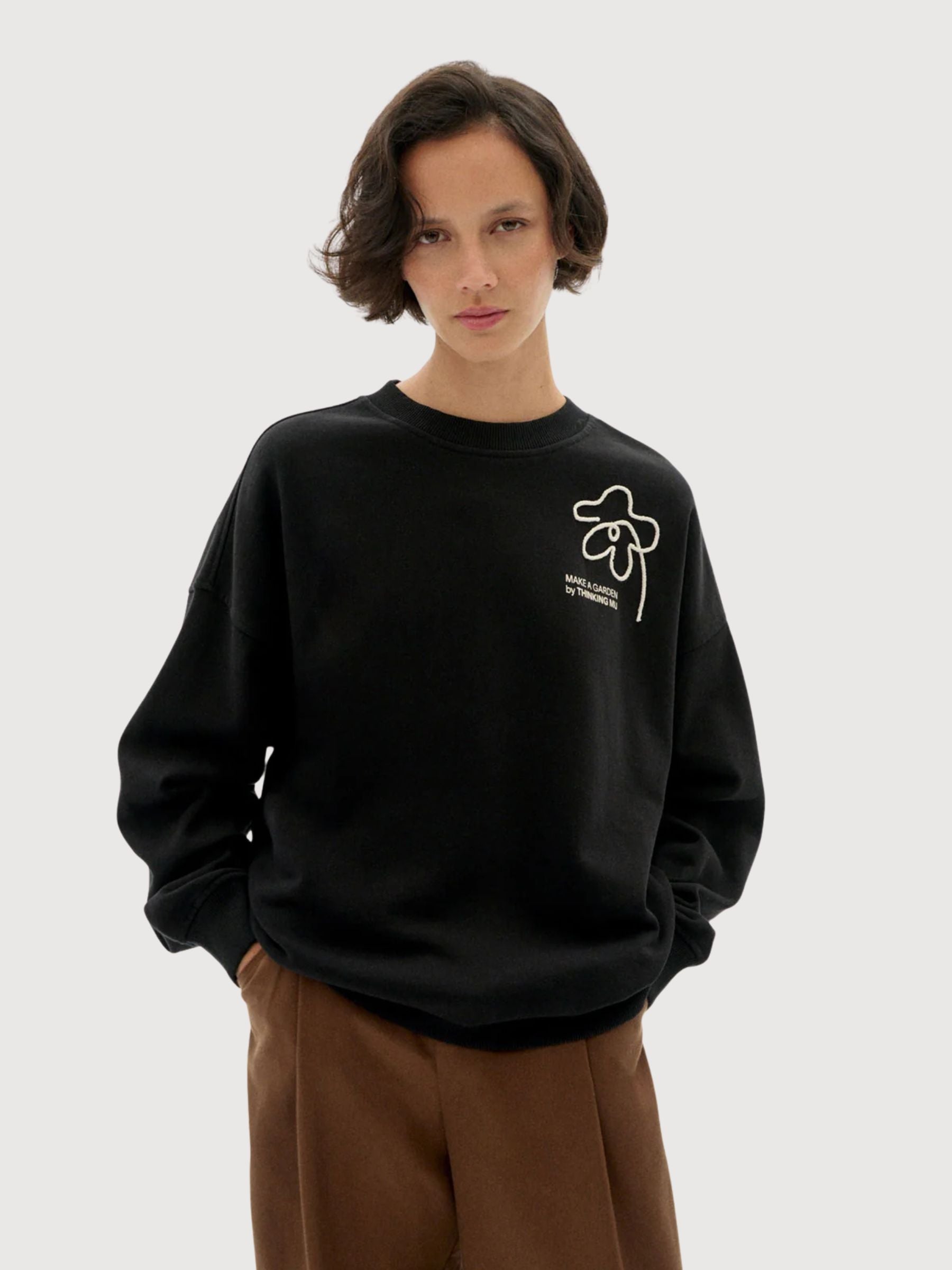 Sweatshirt Flower Rope Schwarze Frau | Thinking Mu