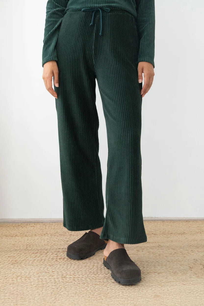 Abruka Velours Loungewear-Hose Dunkelgrün | TWOTHIRDS
