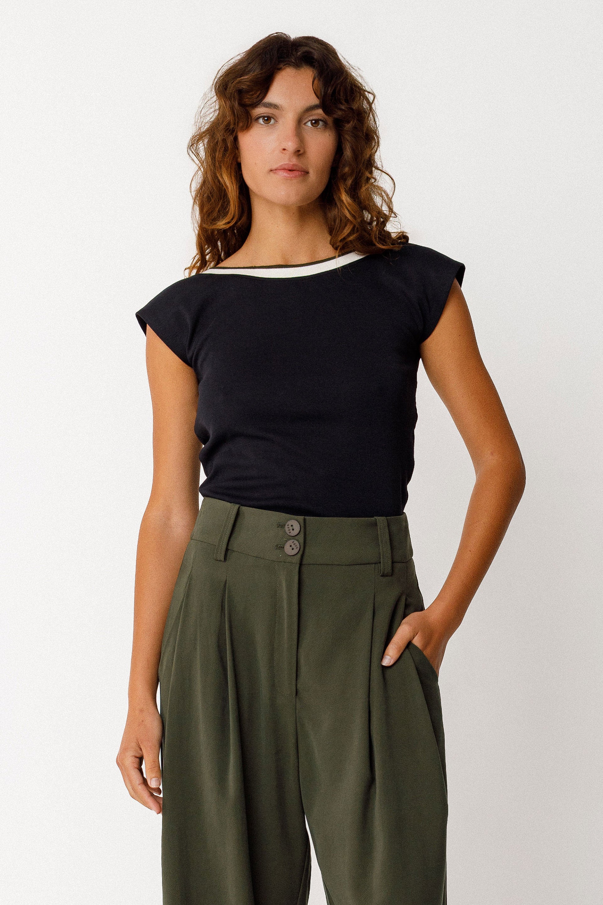 Top donna Aroa nero in cotone GOTS | Skfk