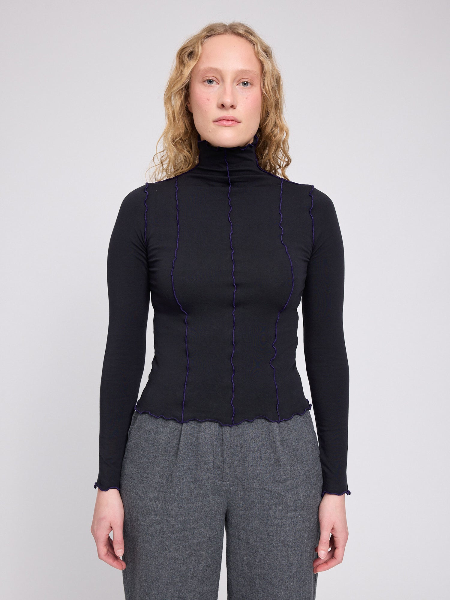 Langarmshirt mit Babylock-Säumen Schwarz aus Baumwolle | MAZINE