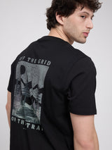 T-Shirt schwarzer Aufdruck Schwarz/ Off The Grid | MAZINE
