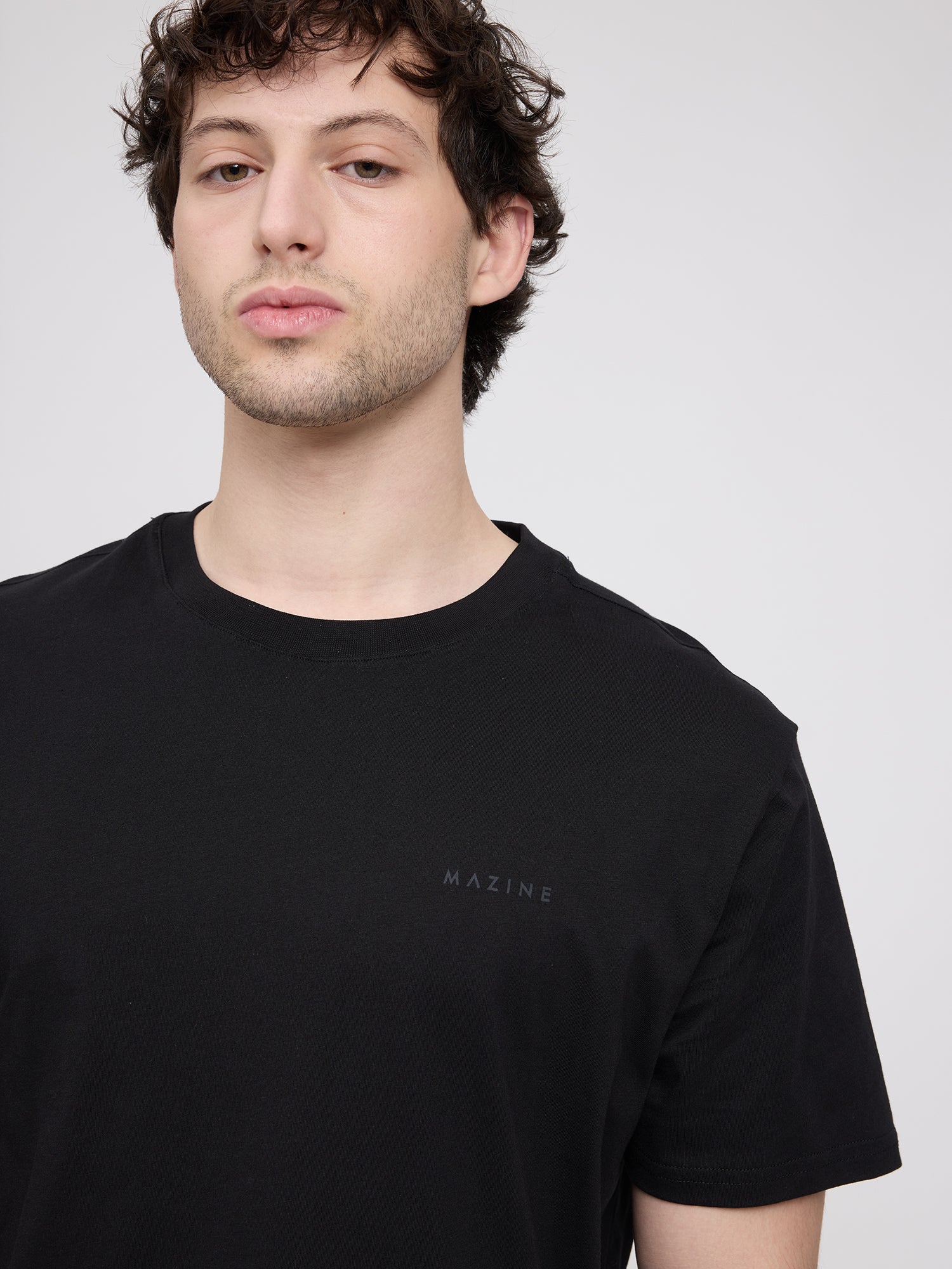 T-Shirt schwarzer Aufdruck Schwarz/ Off The Grid | MAZINE