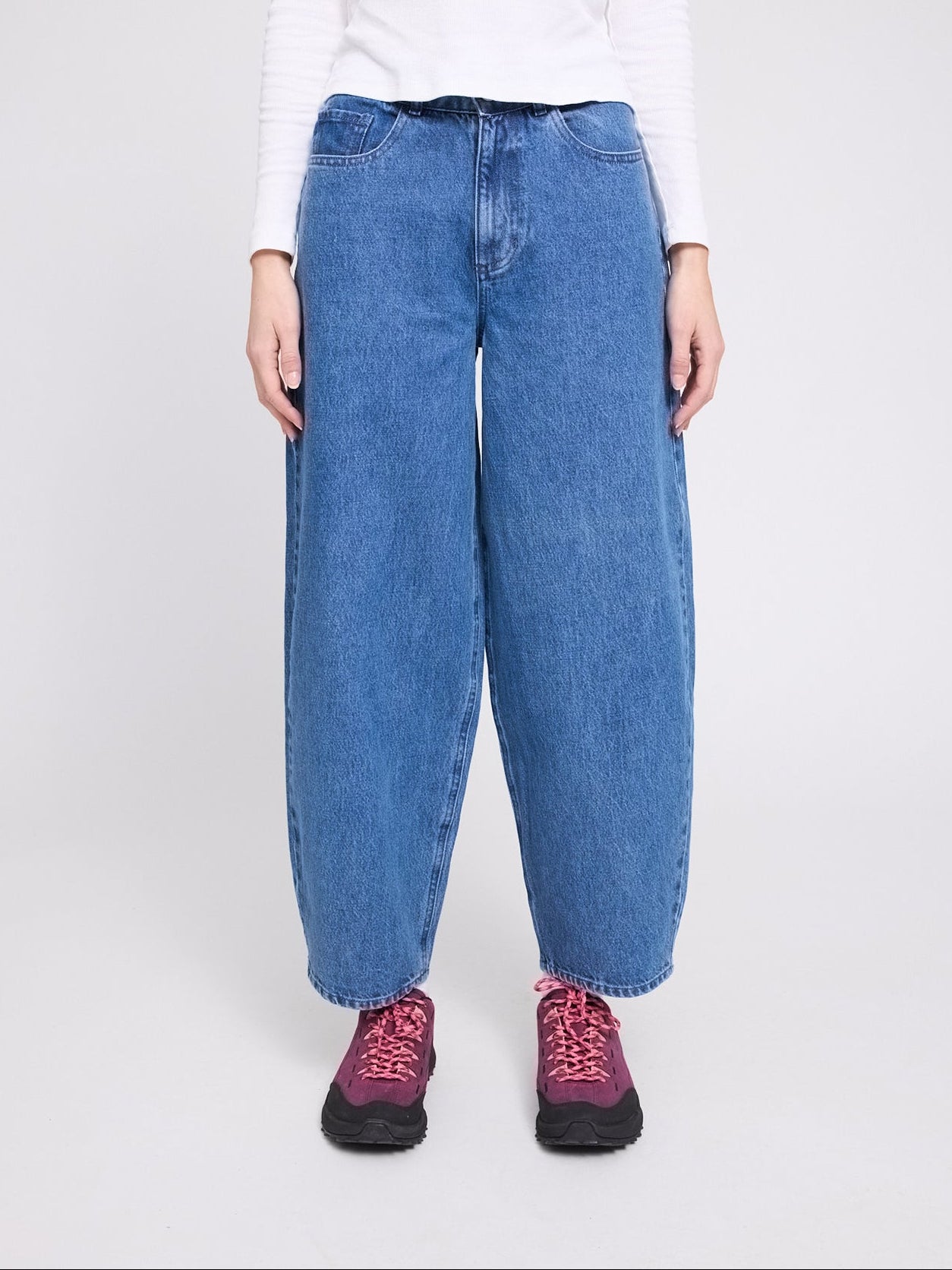 Mid-blue women's barrel-leg denim jeans by MAZINE, made of cotton, shown flat on a white background.