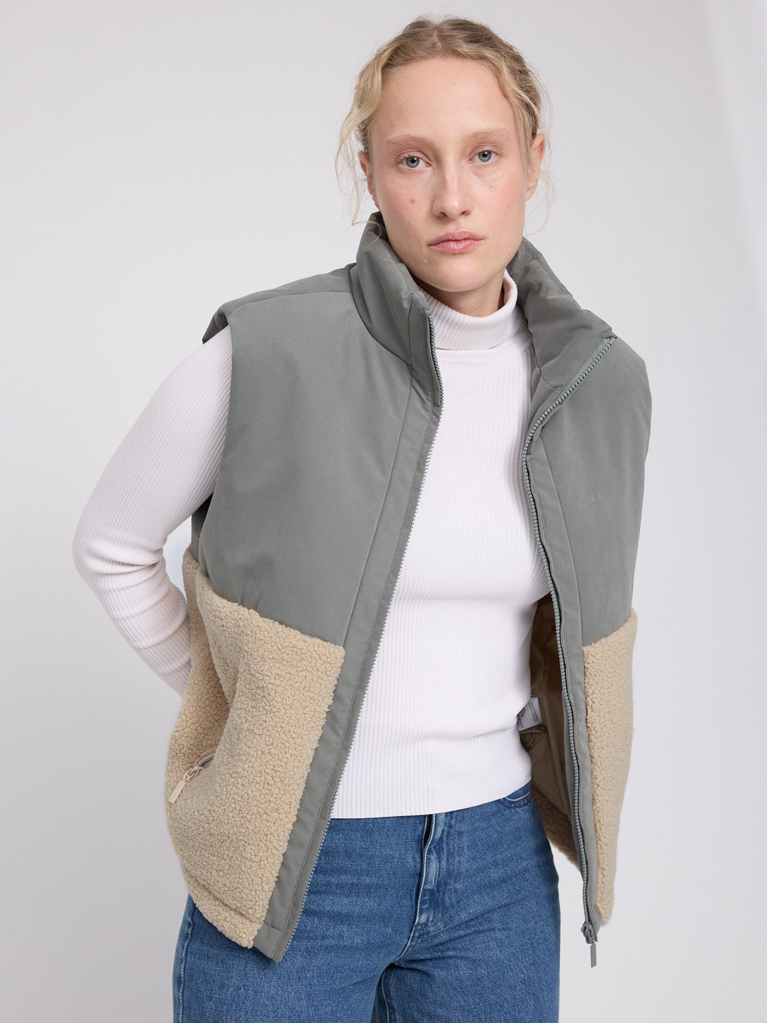 Gilet Fabrik Blocking Light Bottle/Natural | MAZINE