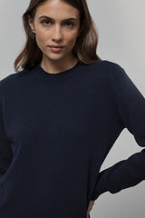 Edda Damen Rundhals-Pullover aus recyceltem Kaschmir – Blackberry Blue | Rifò