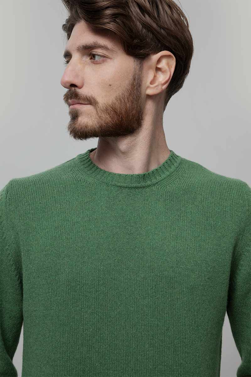 Romeo Men's Recycled Cashmere Crewneck Sweater – Chard Green | Rifò