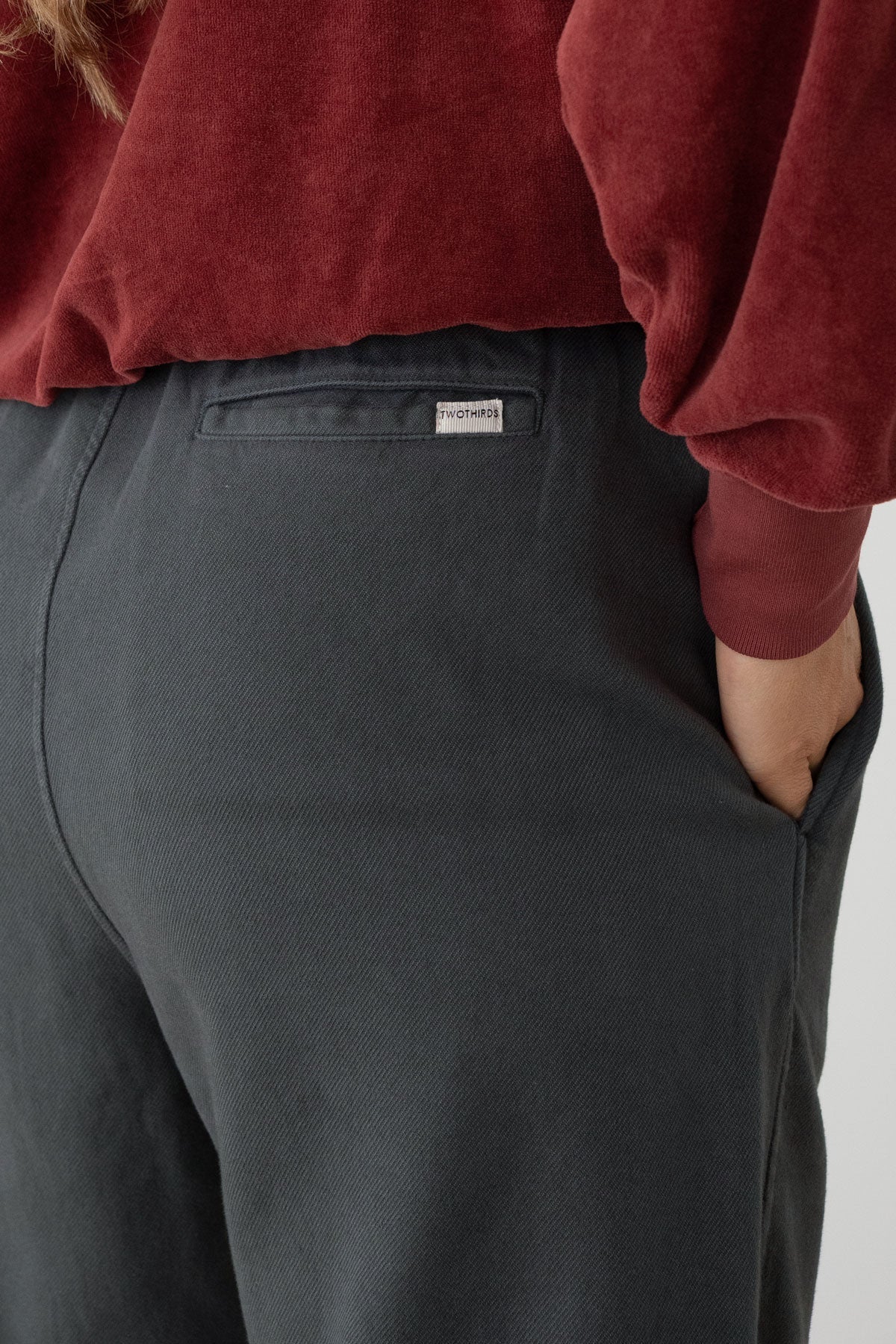Solmara Trousers Dark Sand | TWOTHIRDS