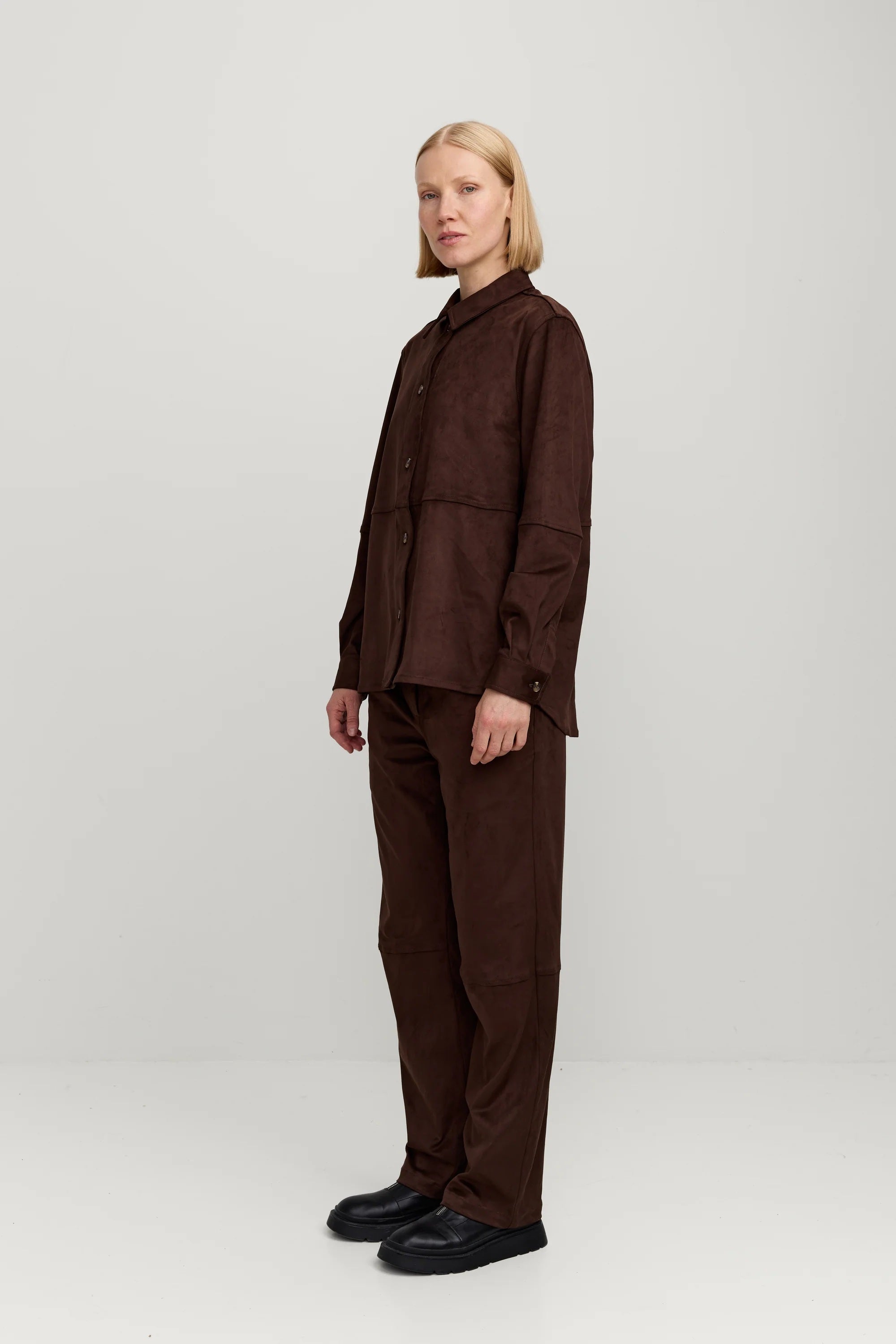 Camicia da donna Sue – Marrone Scuro | Makia