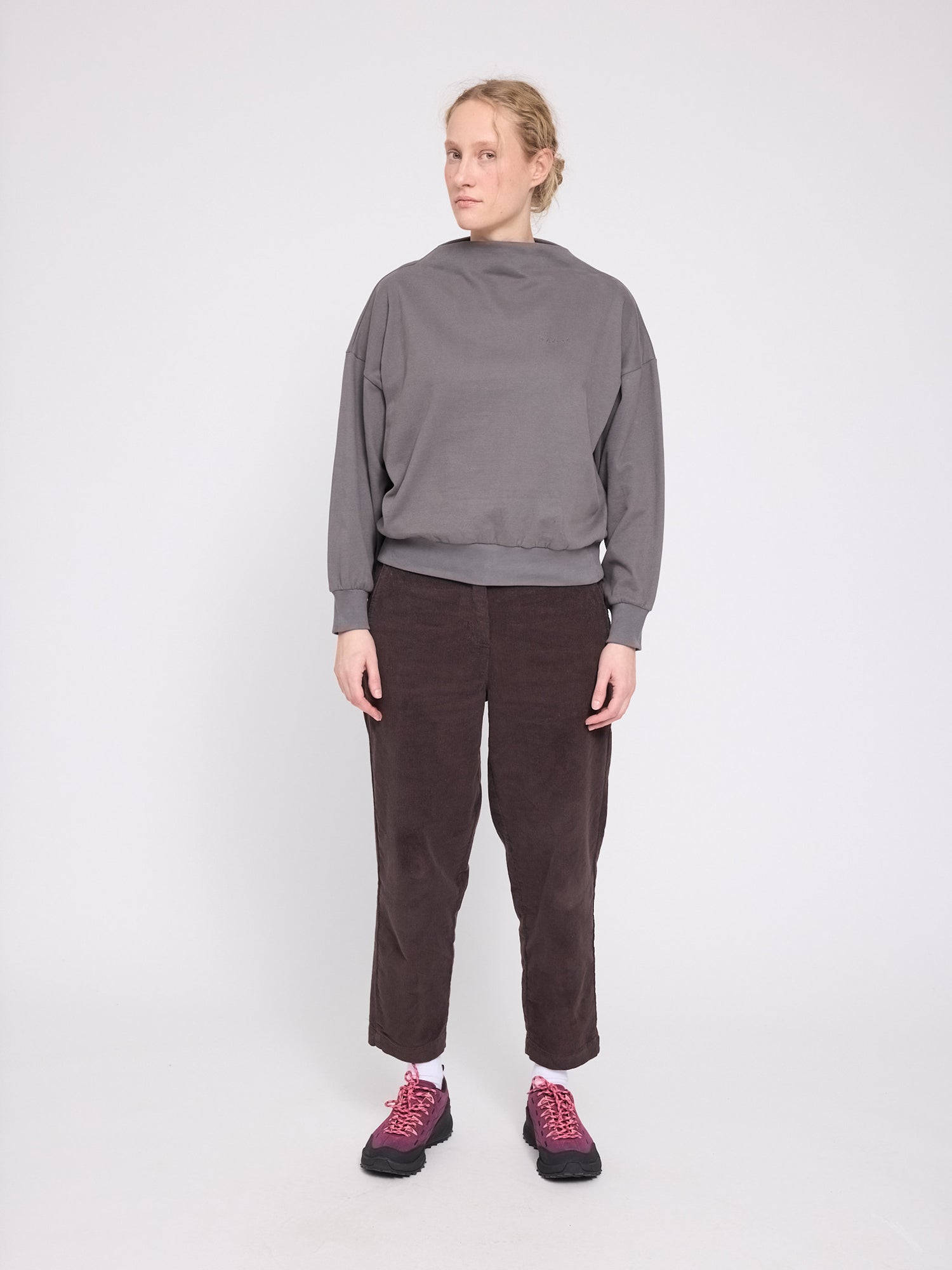 Felpa a Collo Alto Calda Color Fango Donna | MAZINE